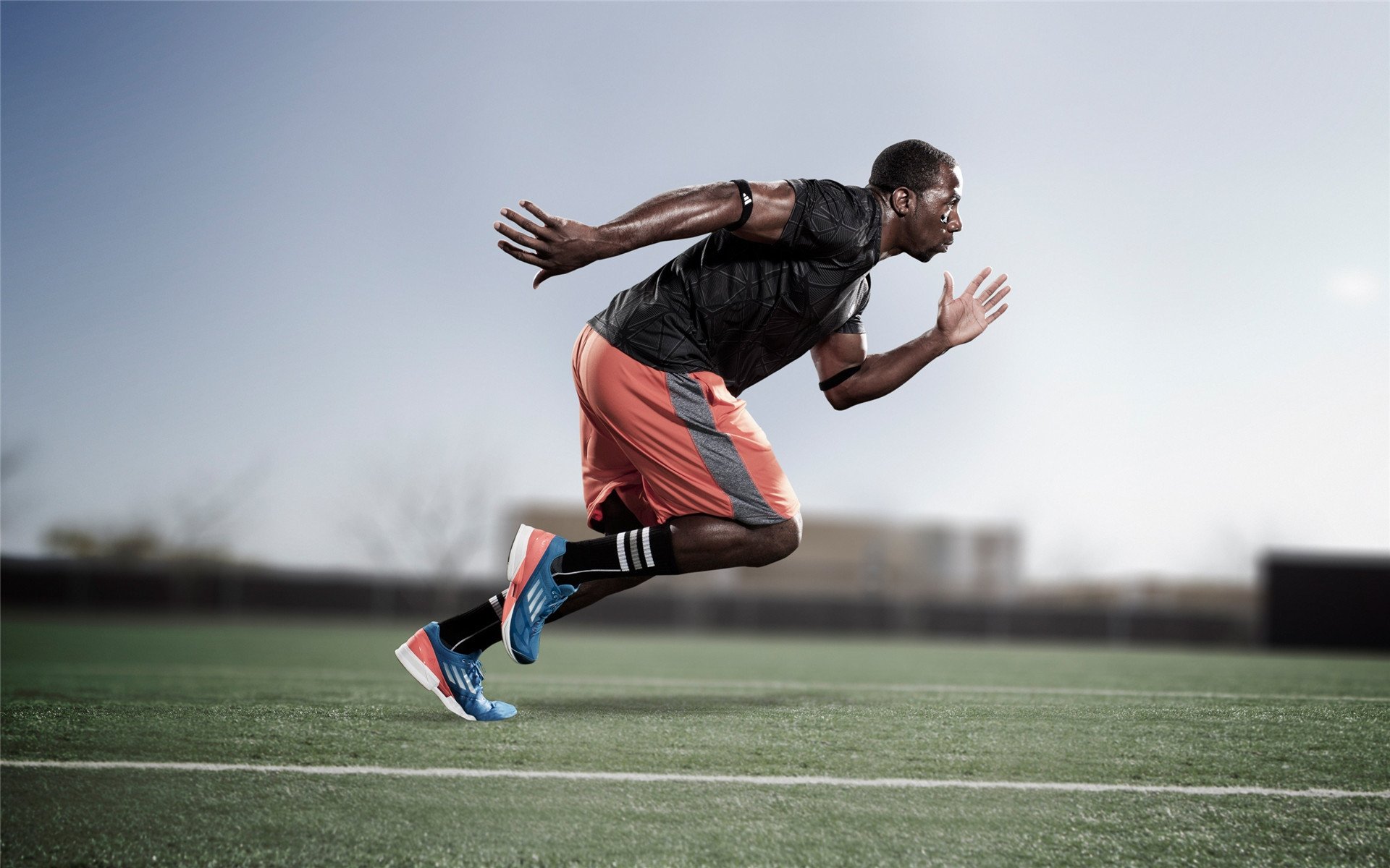 惊艳表现！球员实力超群迎接重大挑战，球员比较