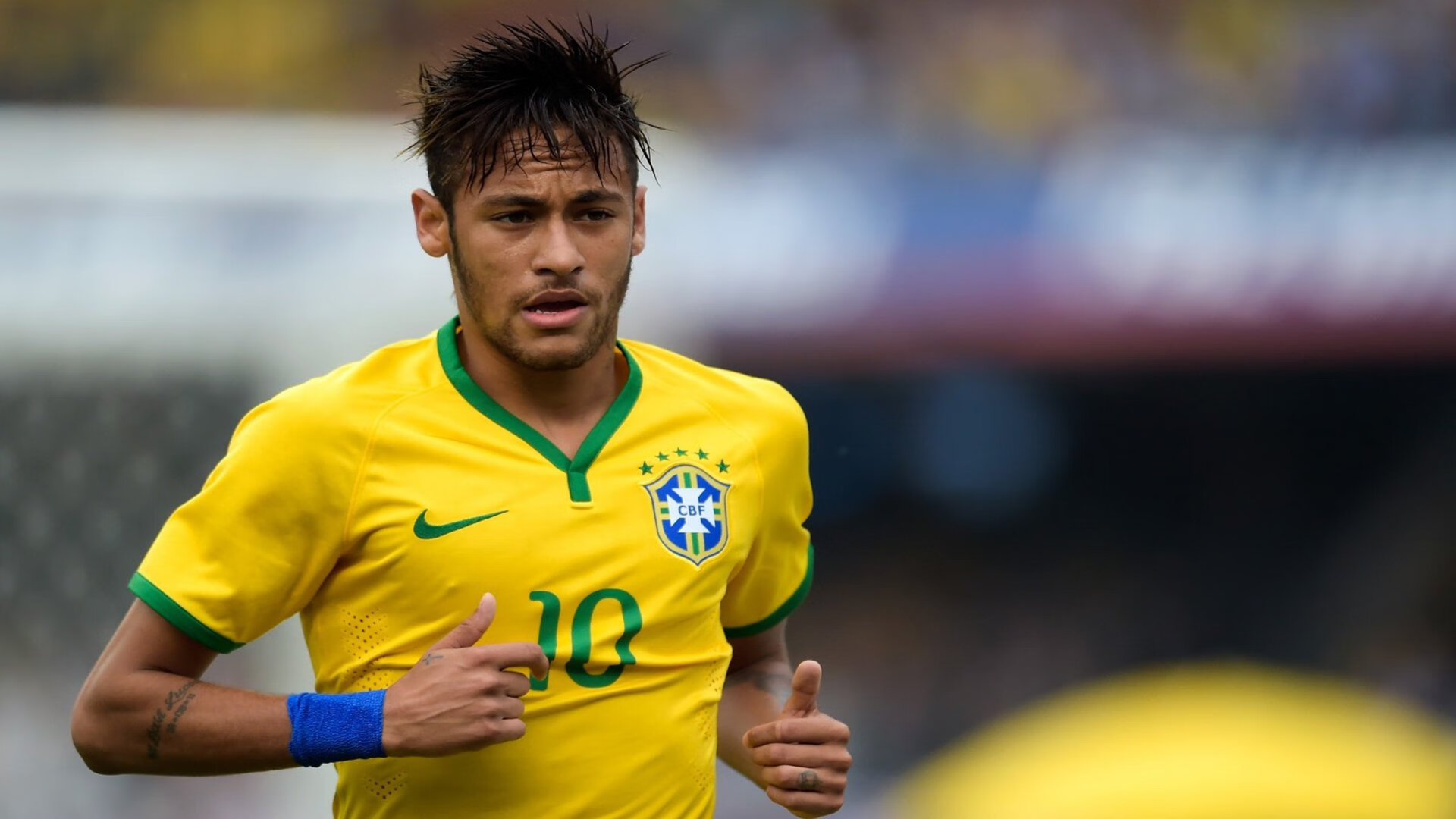 标准化足球裁判评审体系提升行业公信力，足球裁判新规